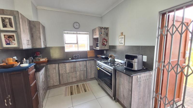 2 Bedroom Property for Sale in Die Eiland Western Cape